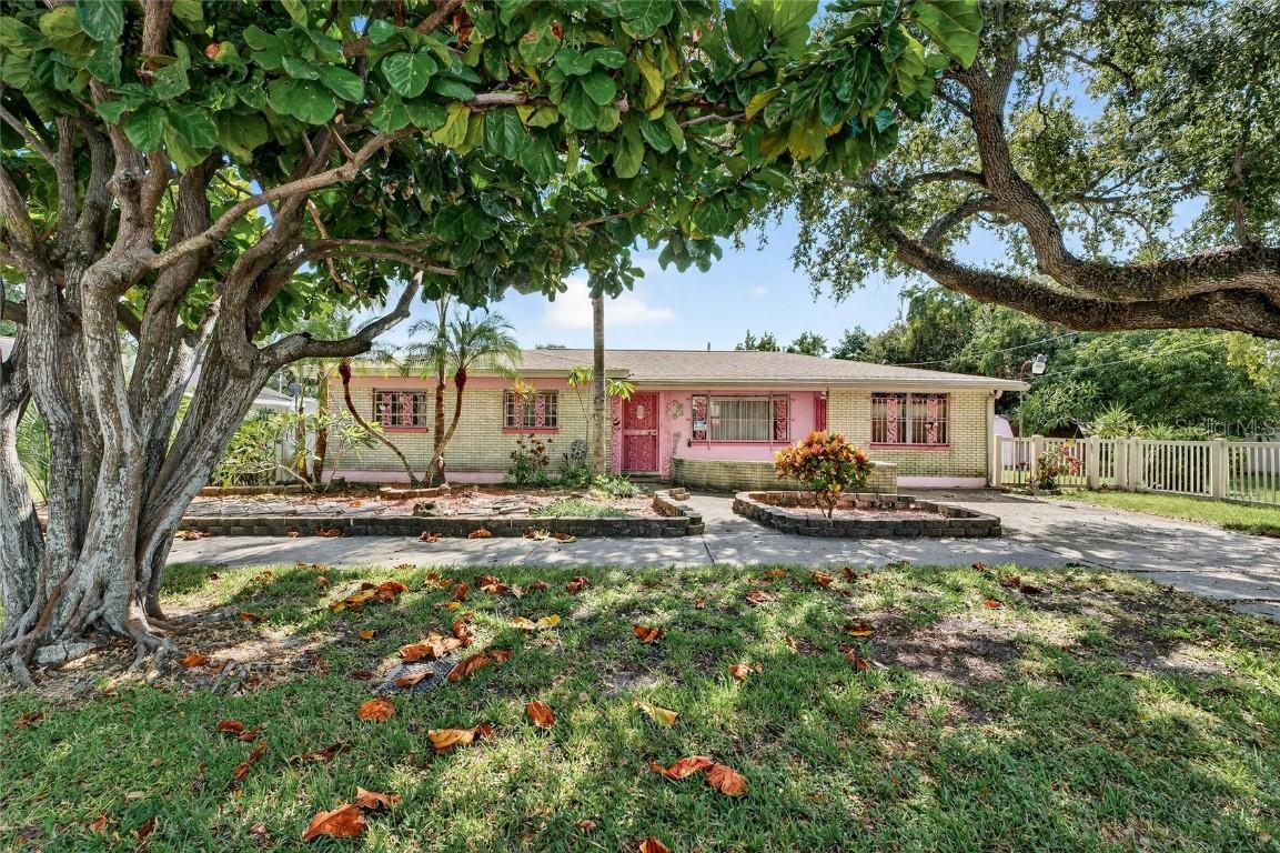 2421 Stuart St, Tampa, FL 33605