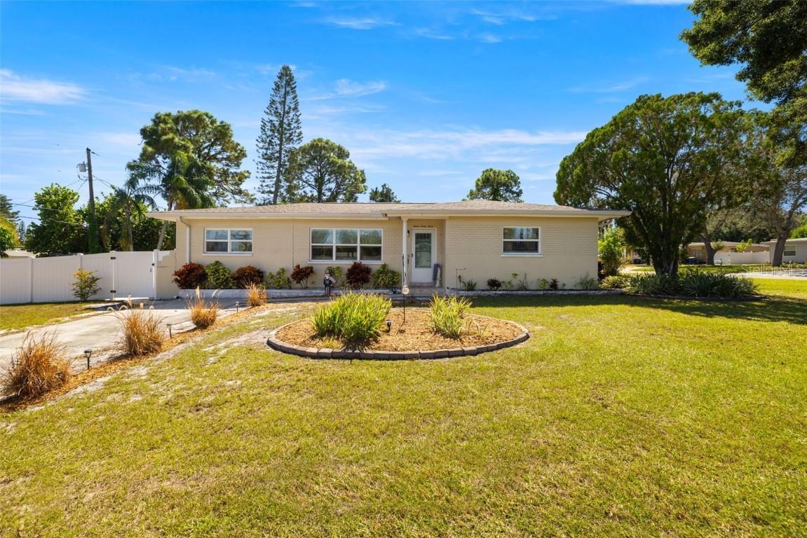1263 Bellevue Blvd., Clearwater, FL 33756