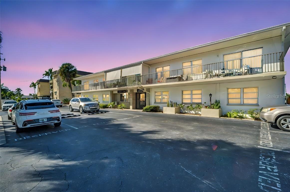 3753 46th Ave. #6, St Petersburg, FL 33711