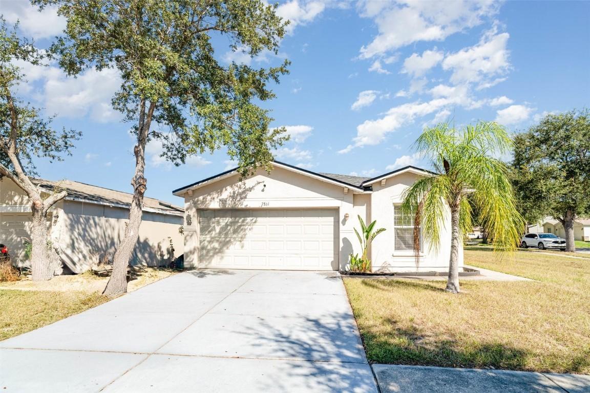 7861 Carriage Pointe Dr., Gibsonton, FL 33534