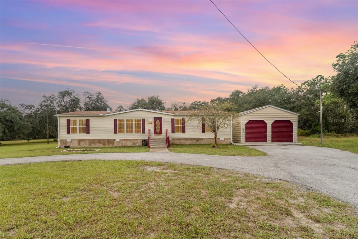 4328 W Meadow St., Homosassa, FL 34446