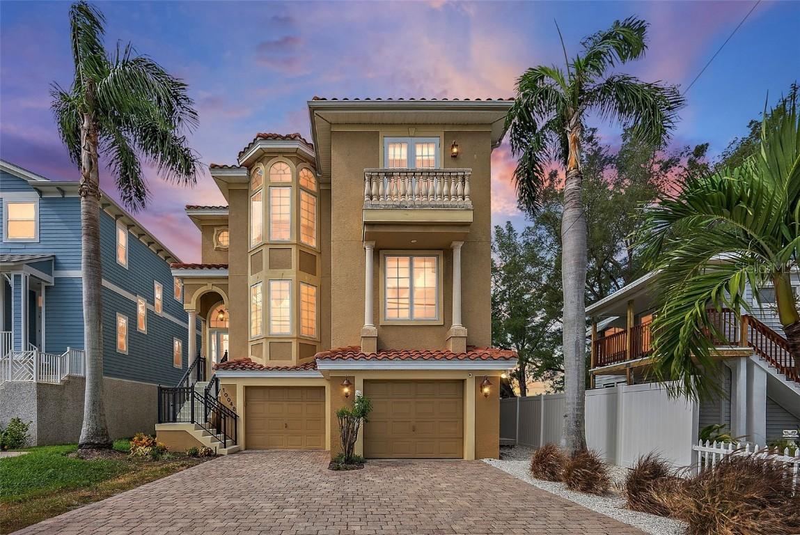 10048 Gulf Blvd., Treasure Island, FL 33706