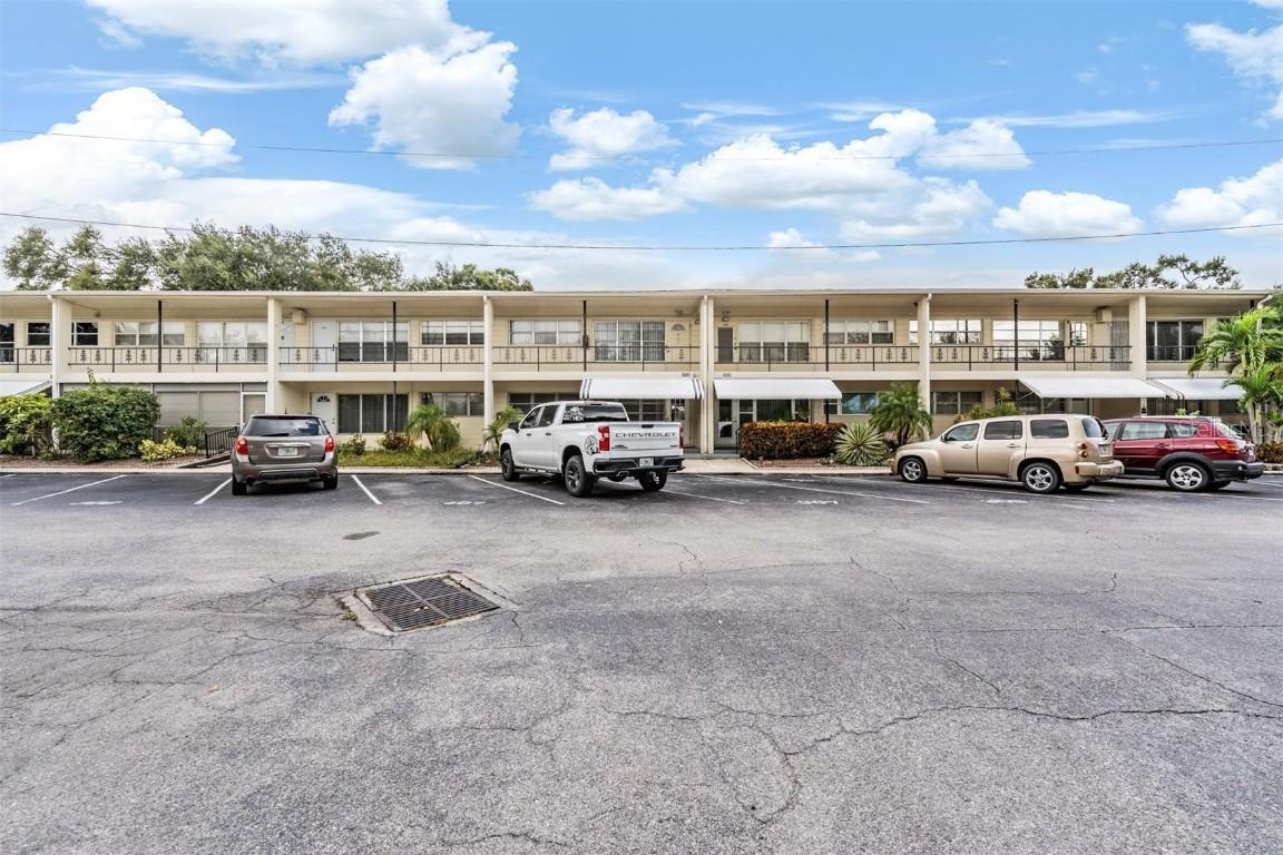 5665 40th Ave. #407, Kenneth City, FL 33709