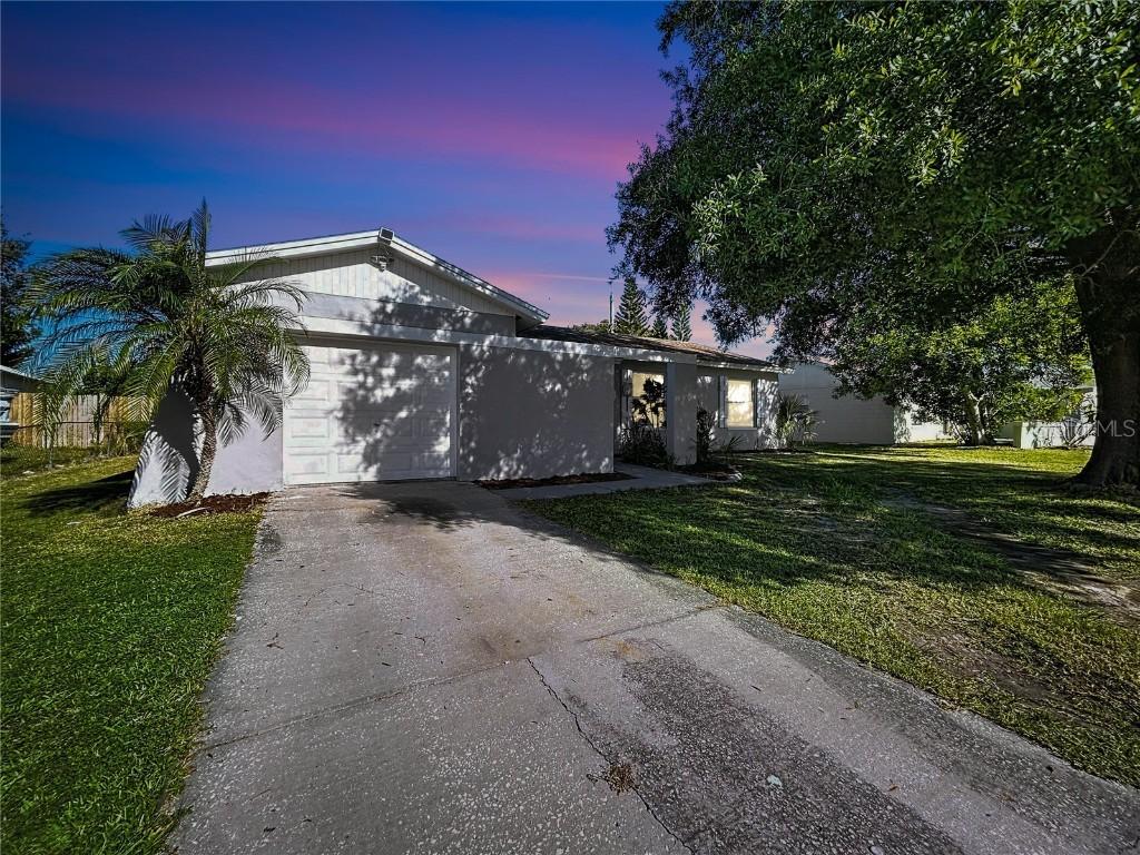 6040 Francis Dr., Apollo Beach, FL 33572
