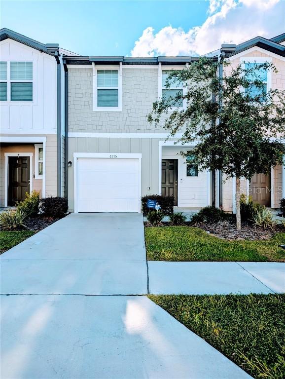 6215 Daerr Ridge St., Zephyrhills, FL 33542