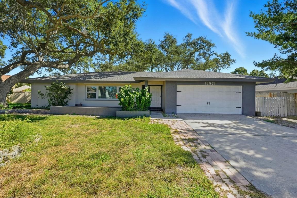 13821 88th Ter., Seminole, FL 33776