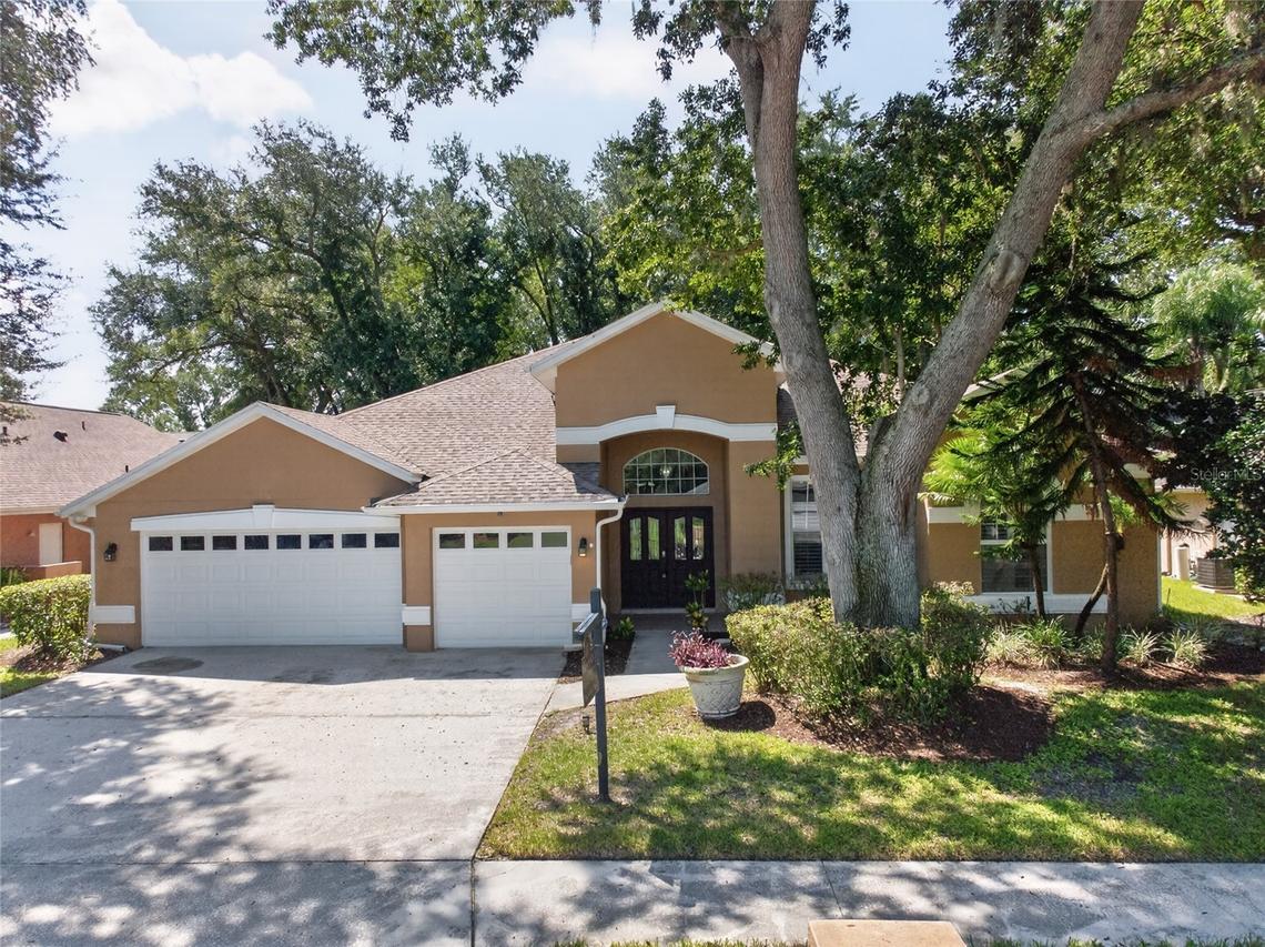 2243 Eagle Bluff Dr., Valrico, FL 33596