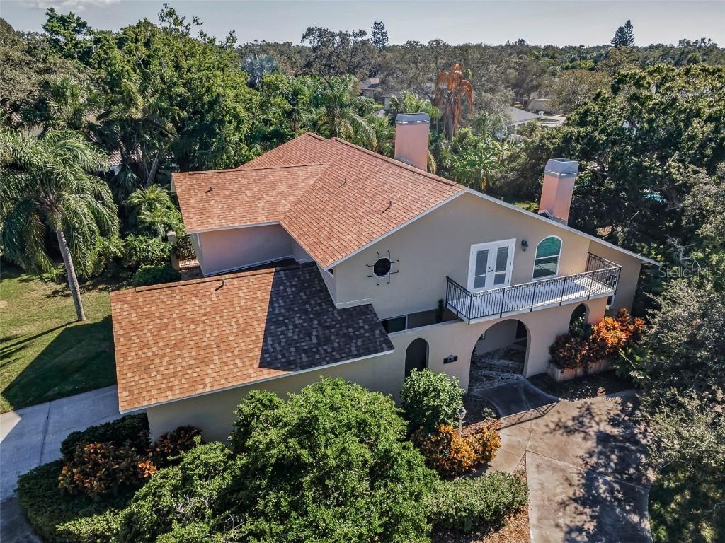 2275 Kings Point Dr., Largo, FL 33774