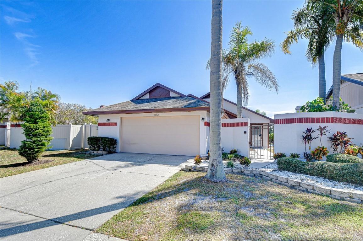 10825 Venice Cir., Tampa, FL 33635