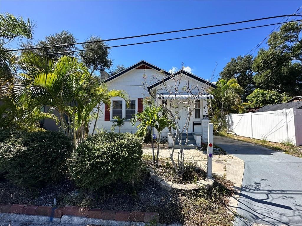 924 Dartmoor St., St Petersburg, FL 33701