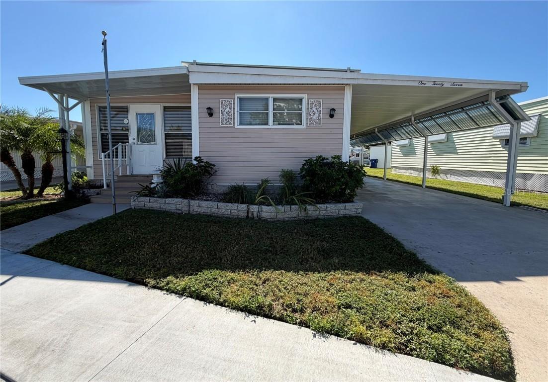10399 67th Ave. #127, Seminole, FL 33772