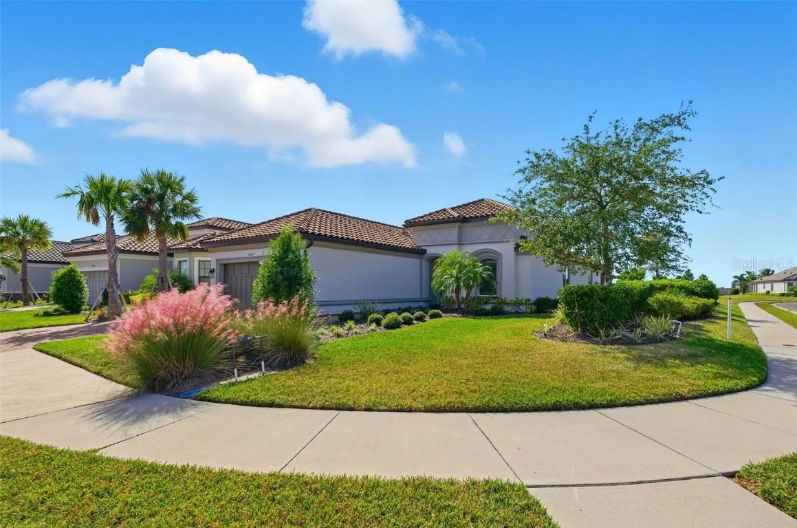 10819 Wicker Park Pl., Palmetto, FL 34221