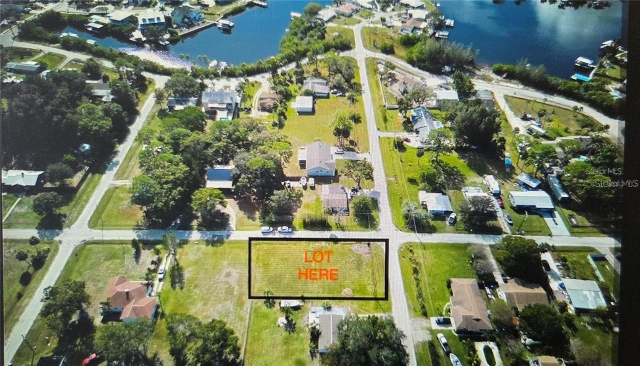 201 6th St., Ruskin, FL 33570