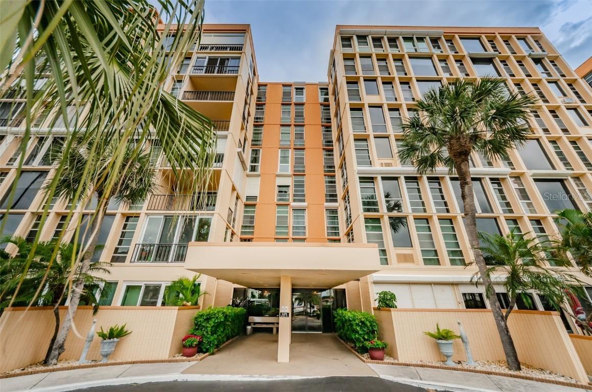 7400 Sun Island Dr. #311, South Pasadena, FL 33707