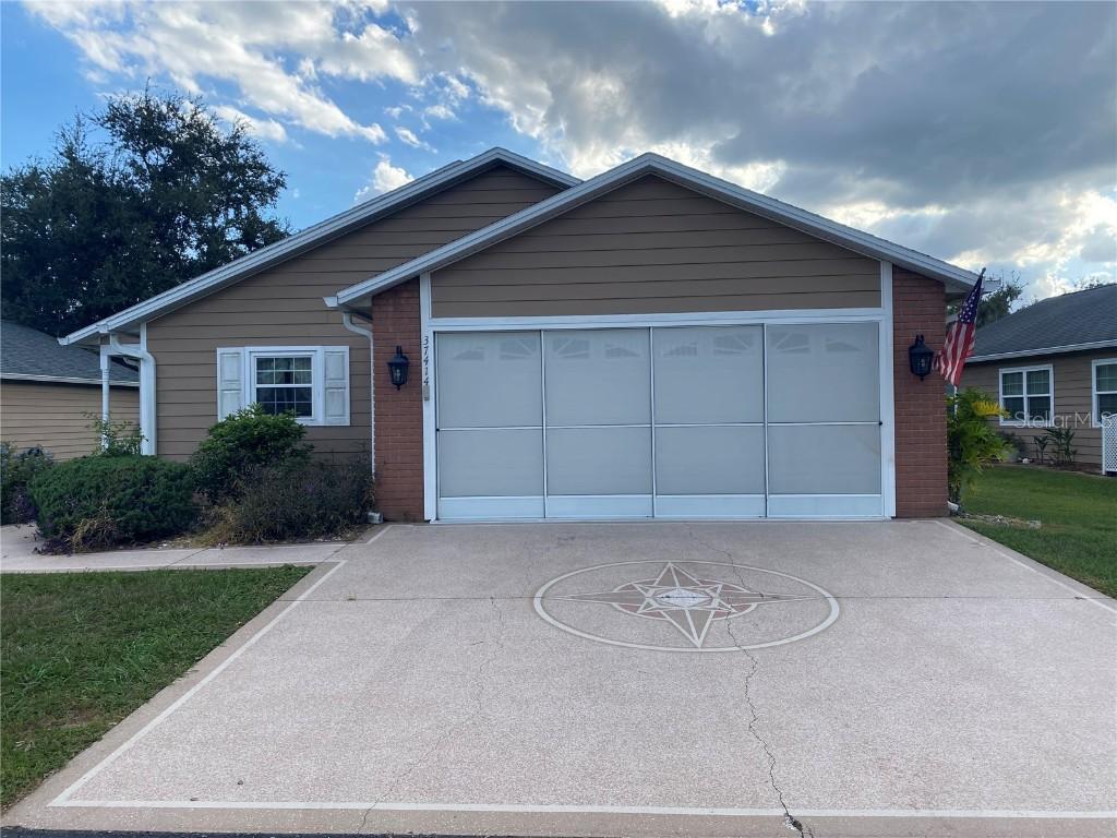 37414 Castleberry Dr., Zephyrhills, FL 33542