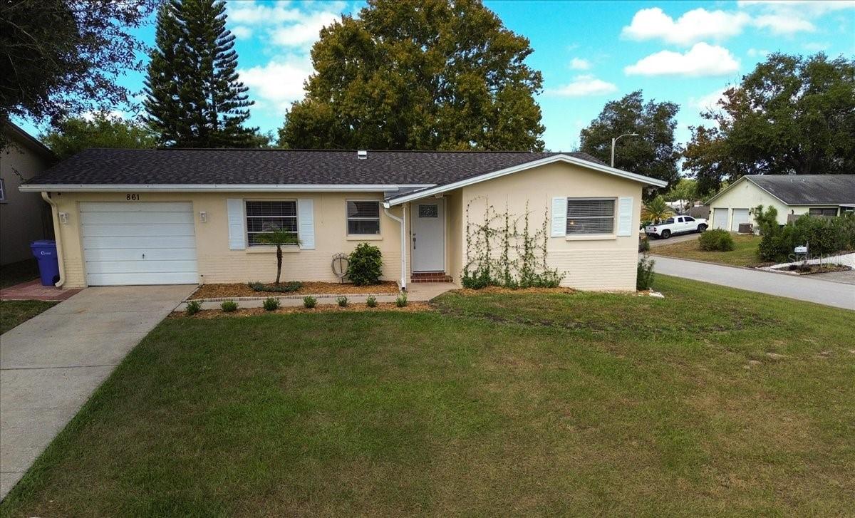 861 Karen St., Palm Harbor, FL 34684
