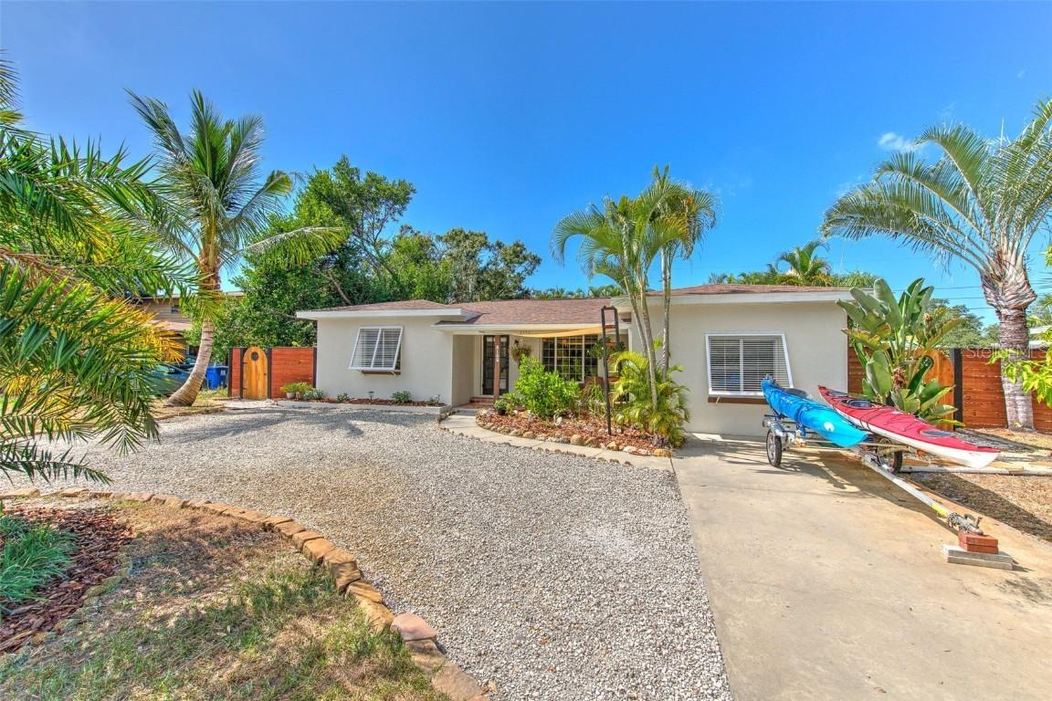 2152 75th Way, St Petersburg, FL 33710