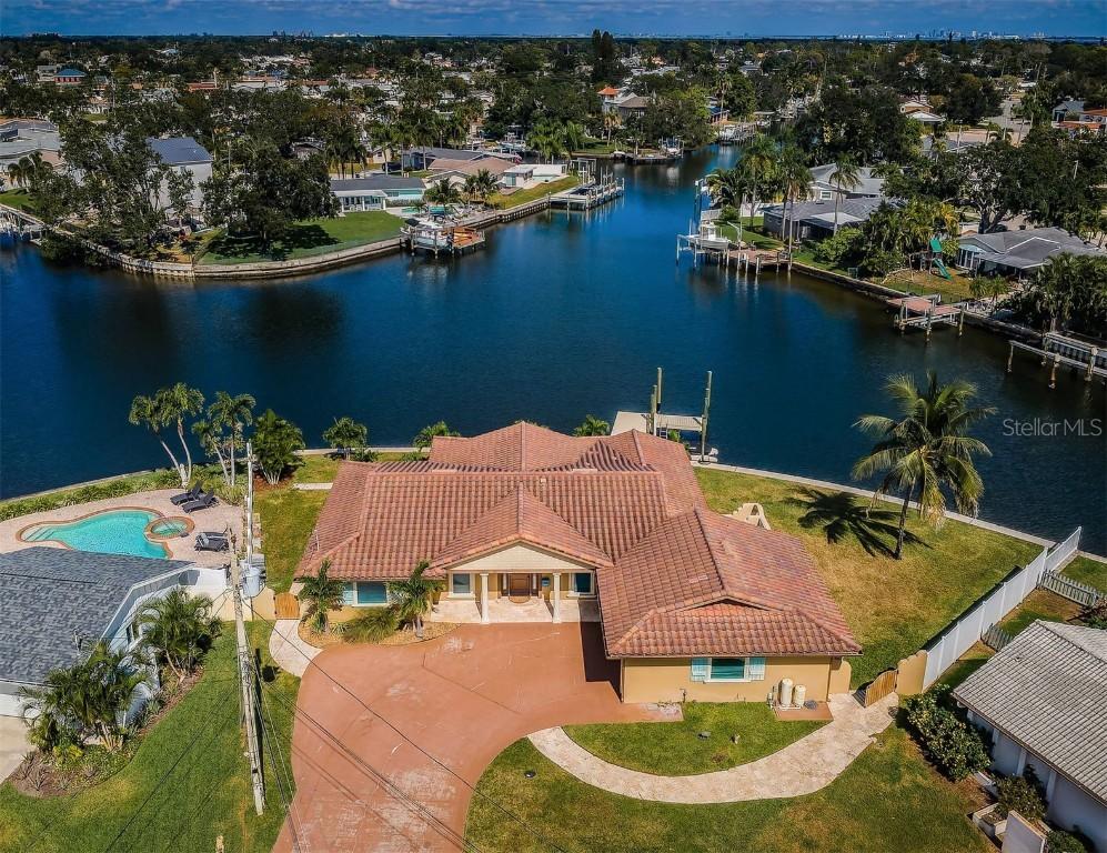 4295 13th Ln., St Petersburg, FL 33703