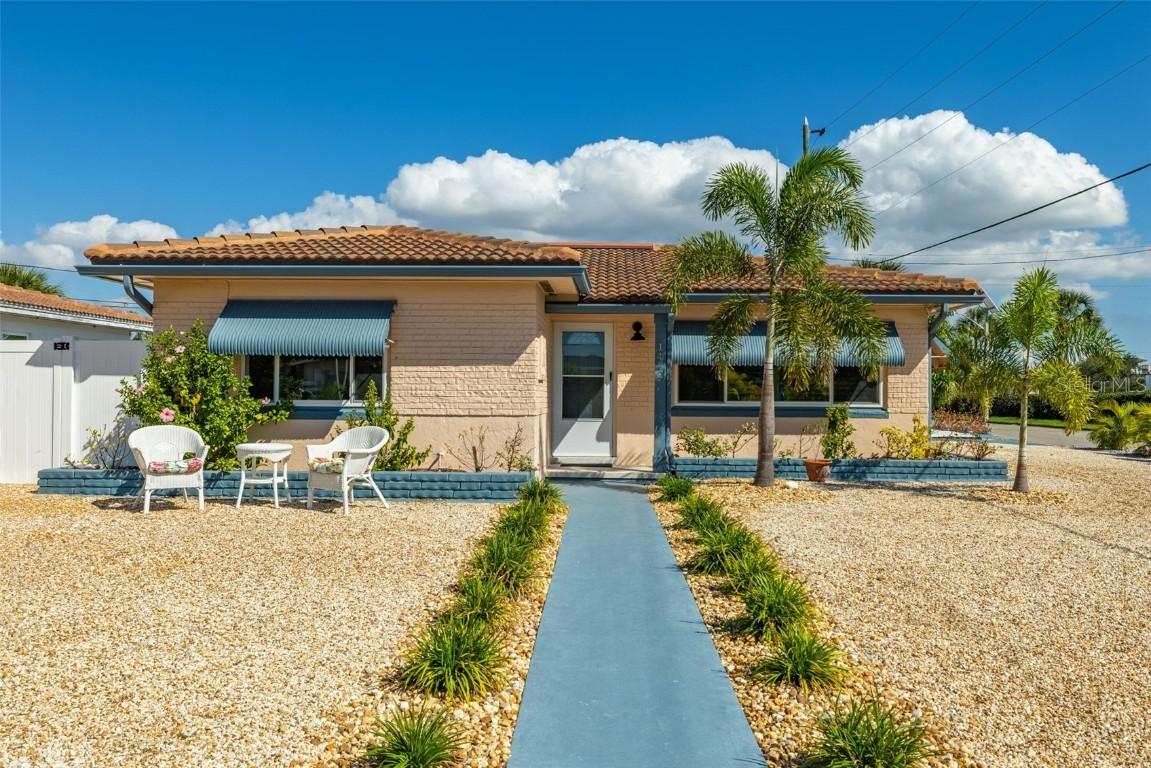 1472 Durling Dr., South Pasadena, FL 33707