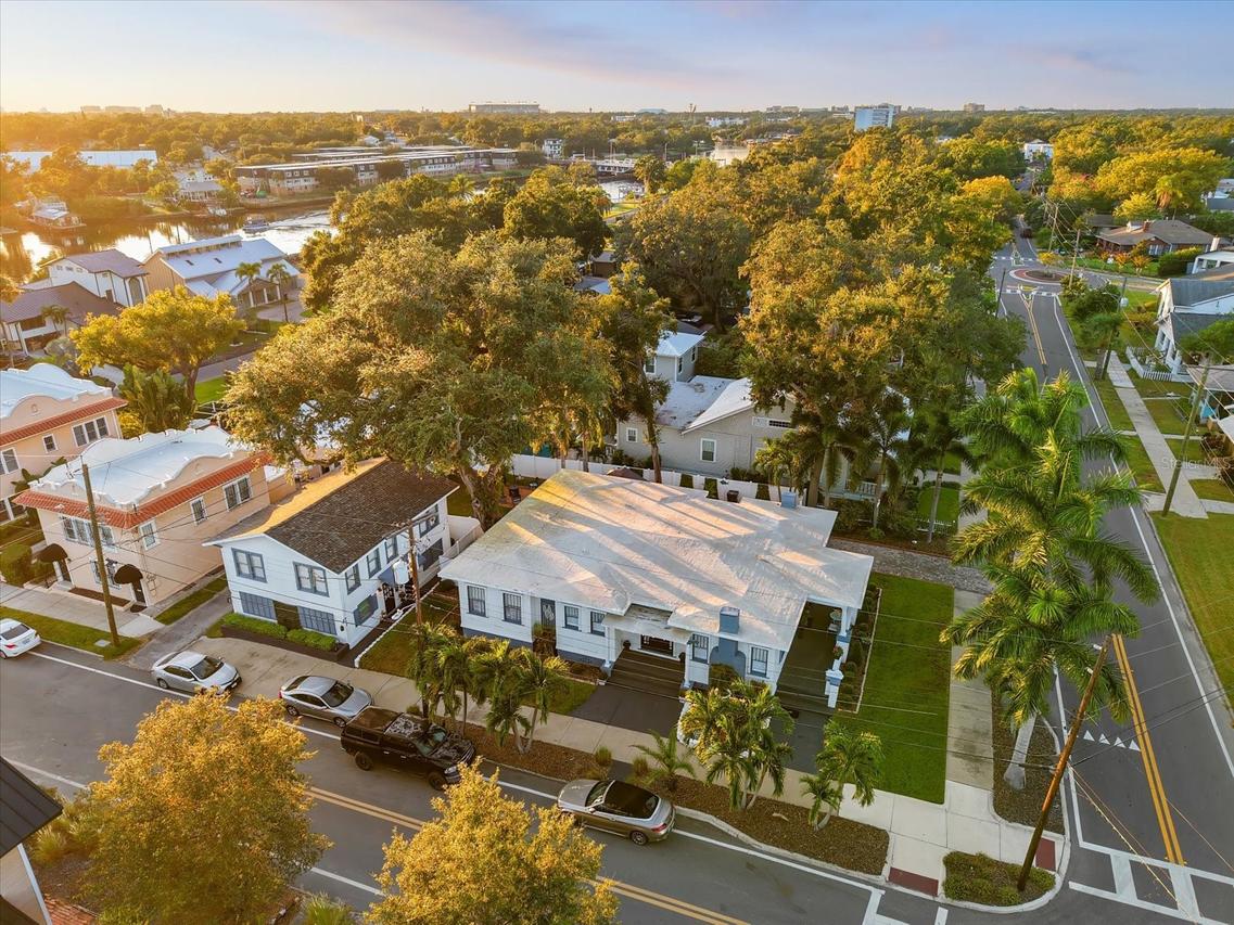 2402 N Ridgewood Ave., Tampa, FL 33602