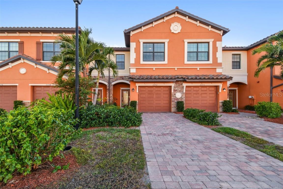 20252 Lagente Cir., Venice, FL 34293