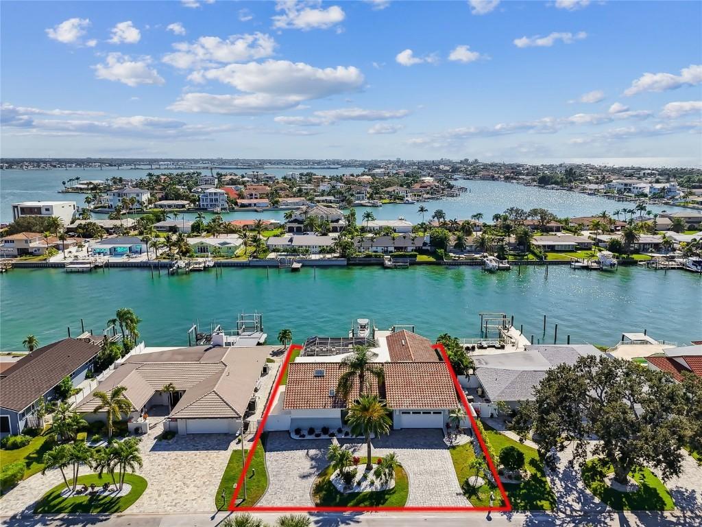 320 Belle Isle Ave., Belleair Beach, FL 33786