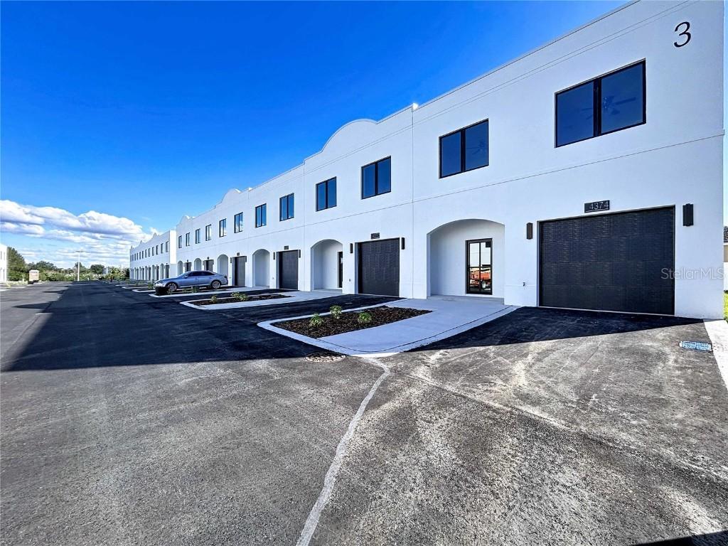 4370 Cambio Gardens Court, Tampa, FL 33610