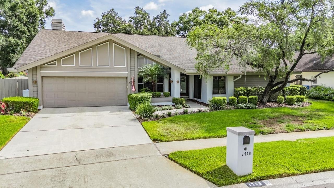 1718 Magdalene Manor Dr., Tampa, FL 33613