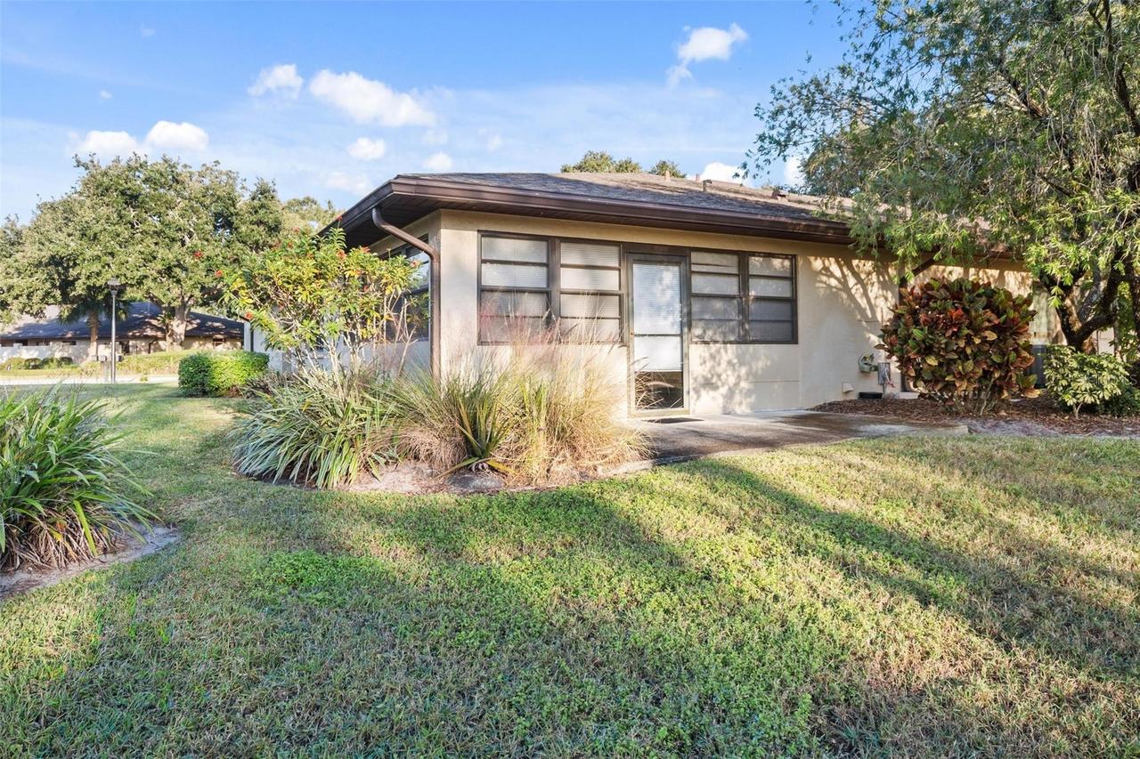 2270 Firestone Pl., Winter Haven, FL 33884