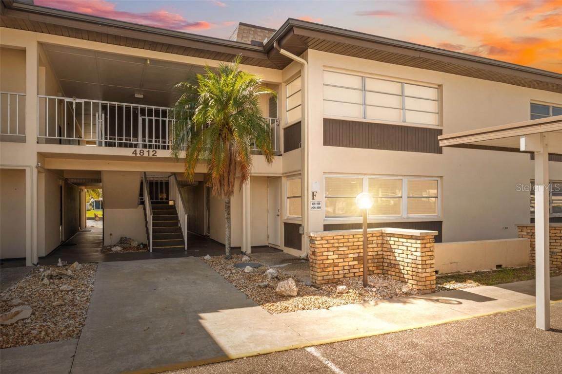 4715 Jasper Dr. #105, New Port Richey, FL 34652