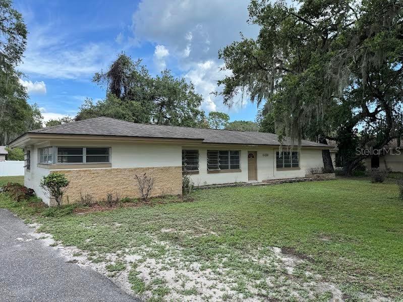 5136 Lakewood Dr., Dade City, FL 33523