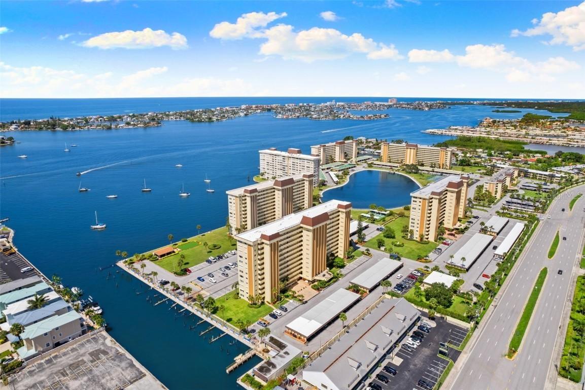 4550 Cove Cir. #501, St Petersburg, FL 33708