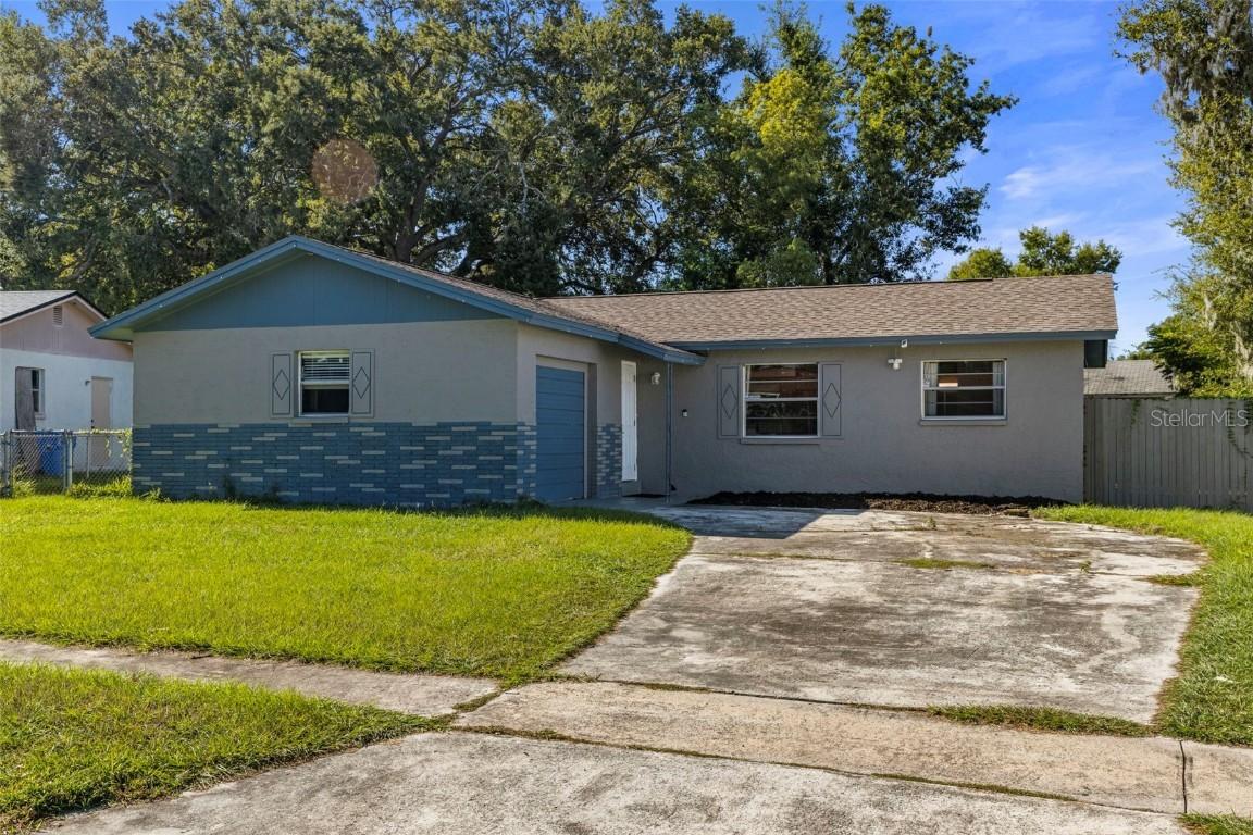 114 Inwood Cir., Brandon, FL 33510