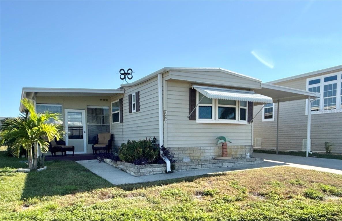 7257 Mount Georgetown Dr. #565, St Petersburg, FL 33702
