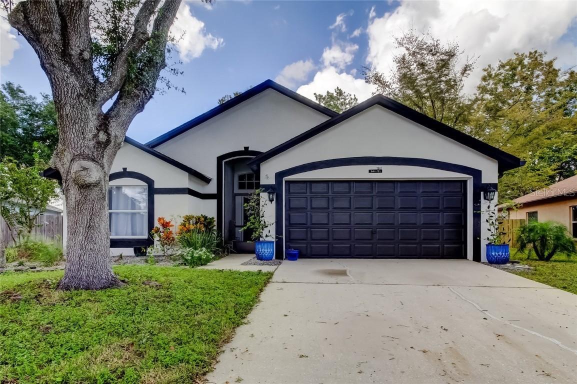 1941 Tinker Dr., Lutz, FL 33559