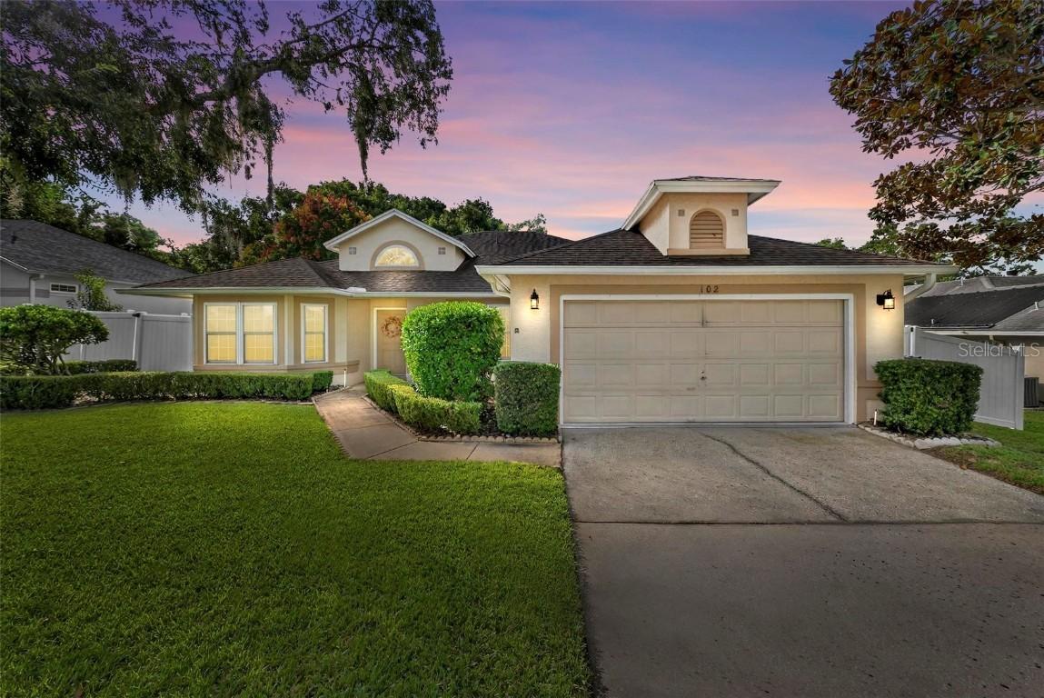 102 Vista Ave., Eustis, FL 32726