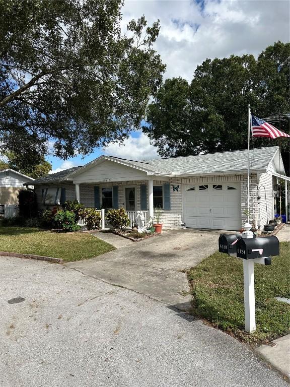6130 17th St., Zephyrhills, FL 33542