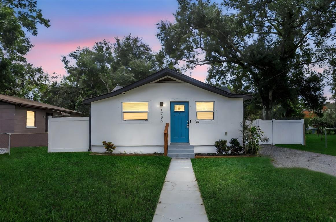 1705 E Chelsea St., Tampa, FL 33610