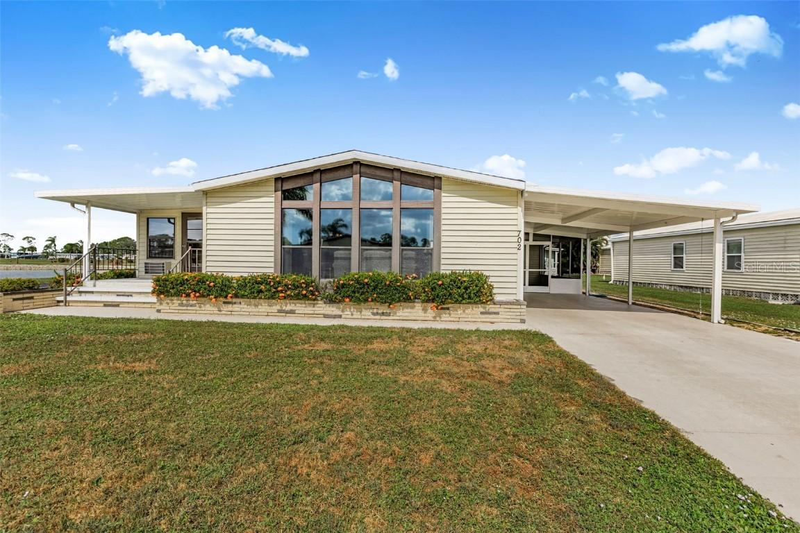 702 Del Luna Dr., North Port, FL 34287