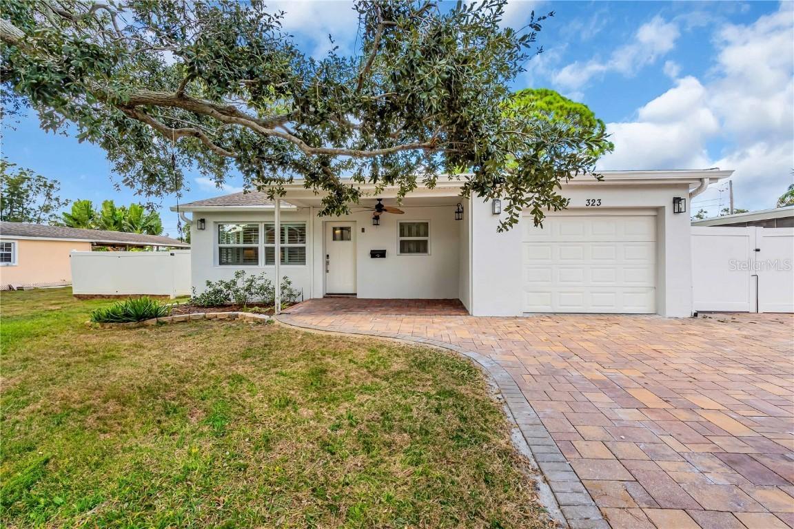 323 Freeport Ave., St Petersburg, FL 33702
