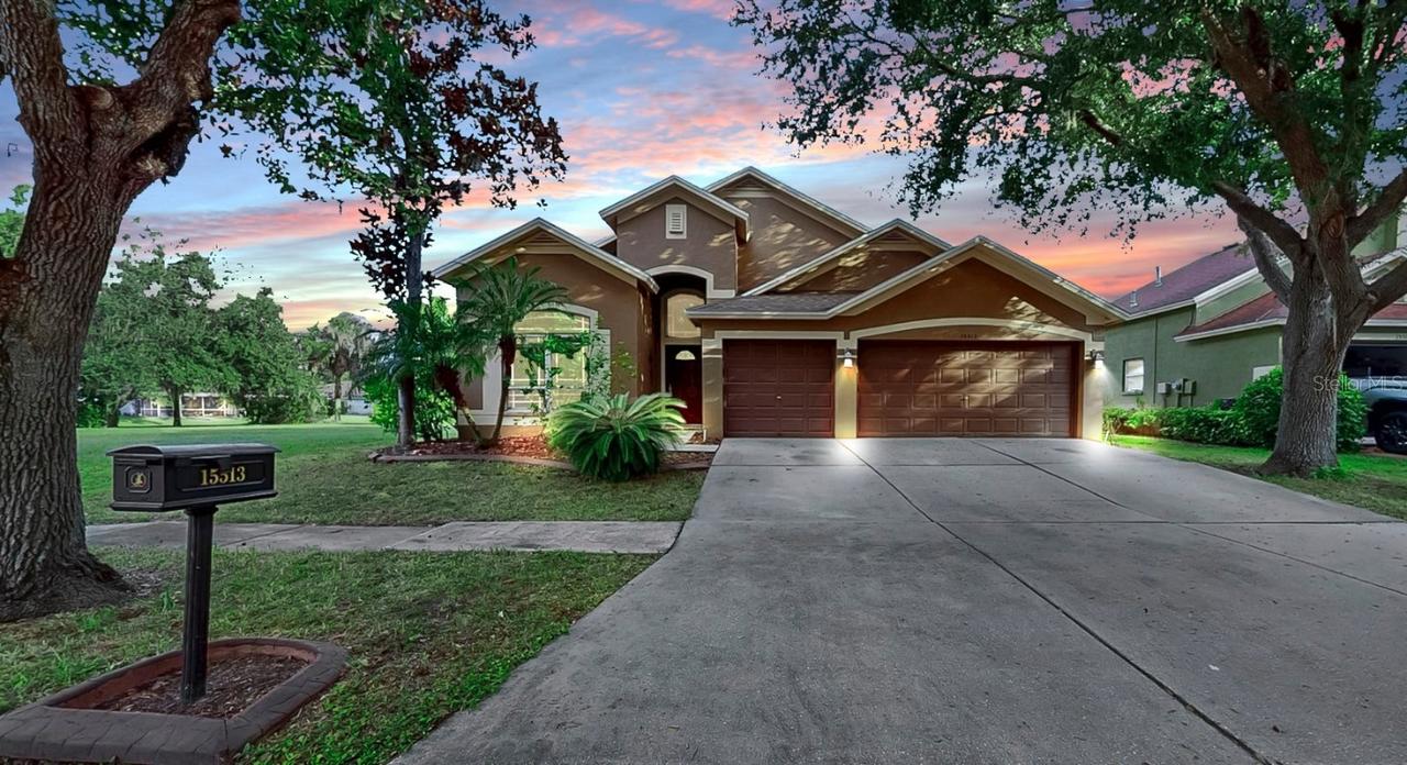 15513 Martinmeadow Dr., Lithia, FL 33547