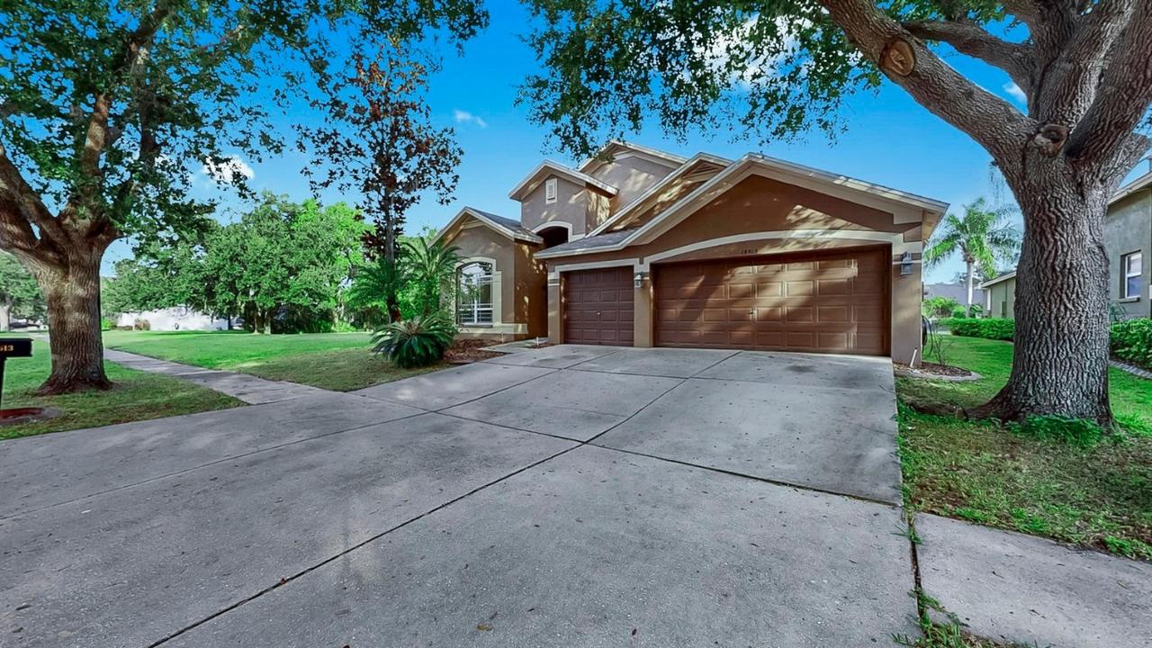 15513 Martinmeadow Dr., Lithia, FL 33547