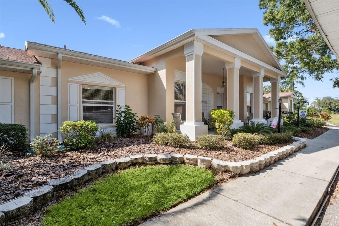 104 Knollpoint Dr. #3, Sun City Center, FL 33573