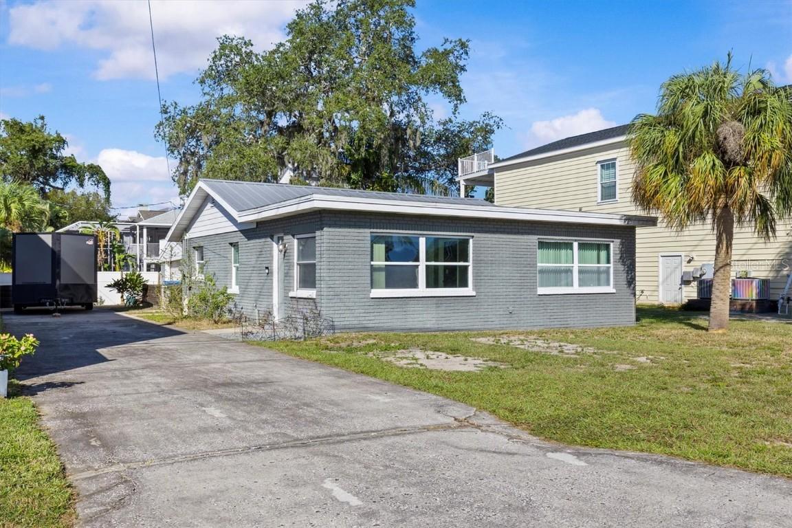 3307 De Soto Blvd., Palm Harbor, FL 34683