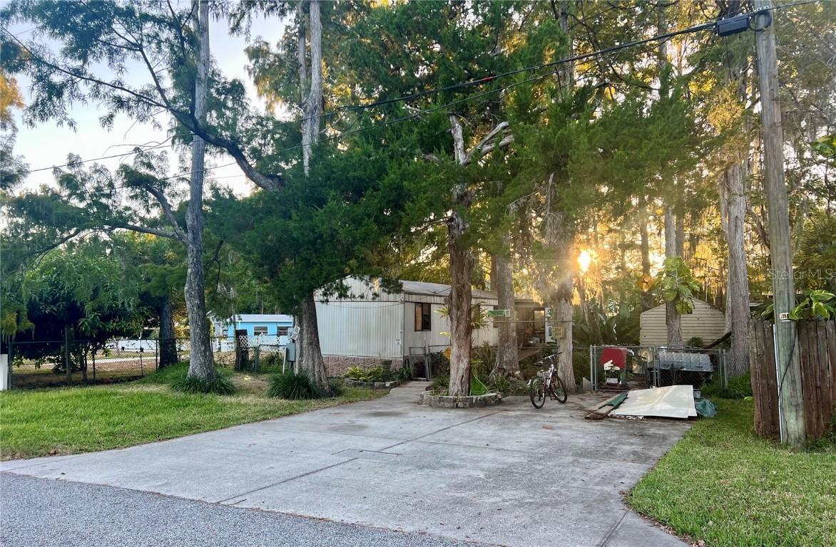 7165 Algonquin St., Weeki Wachee, FL 34607