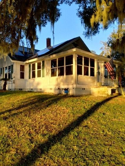 305 Lakeside Ave., Umatilla, FL 32784