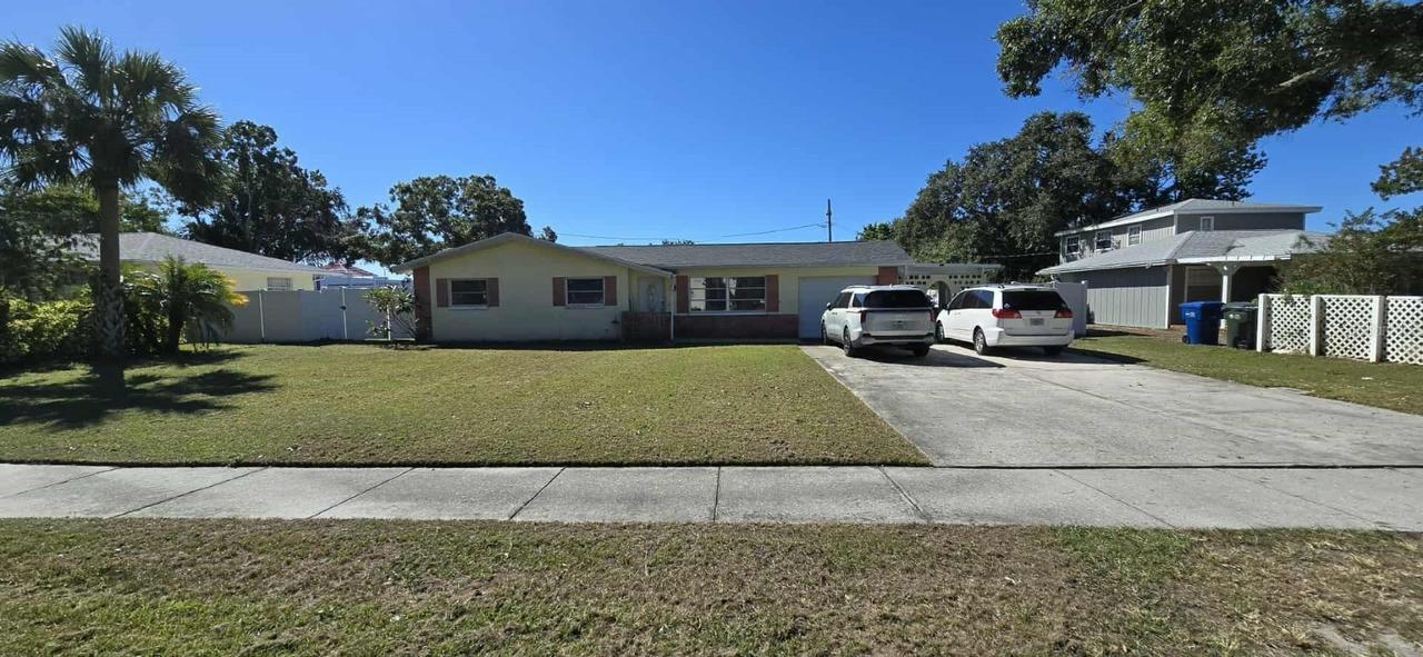 2571 Central Ave., Clearwater, FL 33764