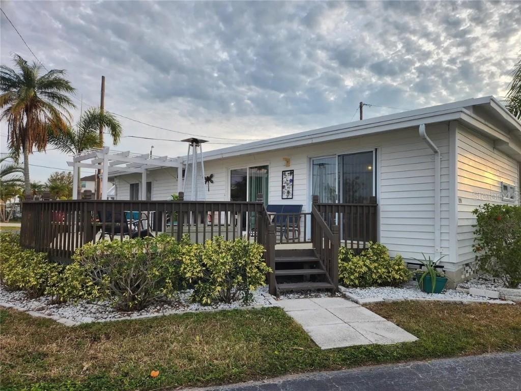 236 Carol Dr., Seminole, FL 33772