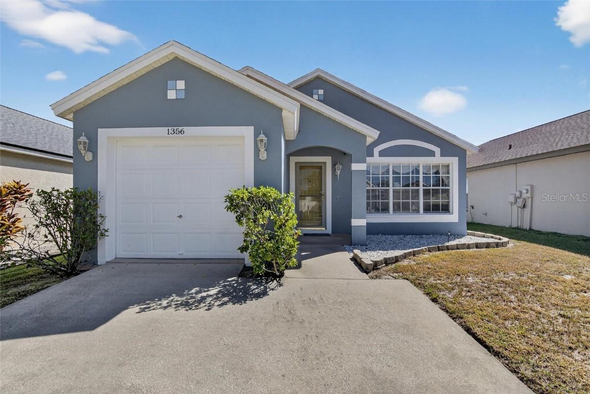 1356 Dew Bloom Rd., Valrico, FL 33594