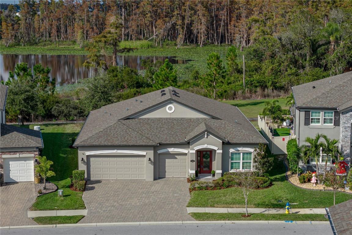 19493 Leonard Rd., Lutz, FL 33558